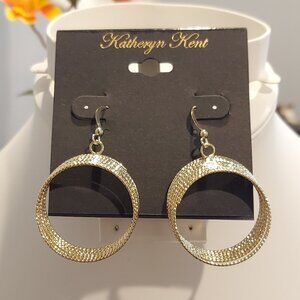NWT KATHERYN KENT GOLD-TONE TEXTURED HOOP EARRINGS